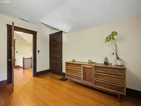 2532 SE Ash Street Portland OR 97214