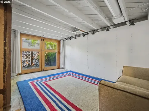 2532 SE Ash Street Portland OR 97214