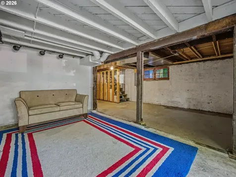 2532 SE Ash Street Portland OR 97214