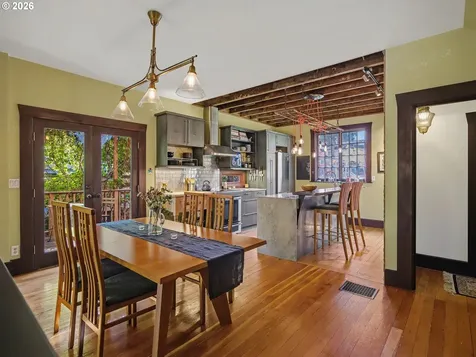 2532 SE Ash Street Portland OR 97214