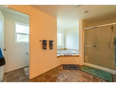 1131 Veronica Lane Eugene OR 97404