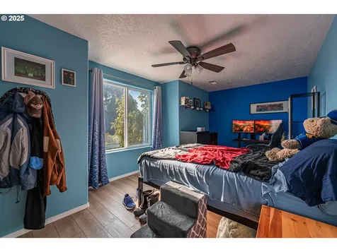 1131 Veronica Lane Eugene OR 97404