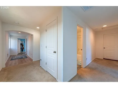 1131 Veronica Lane Eugene OR 97404