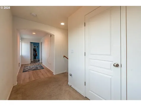 1131 Veronica Lane Eugene OR 97404