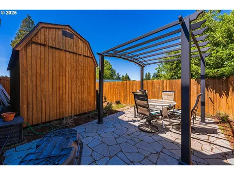 1131 Veronica Lane Eugene OR 97404