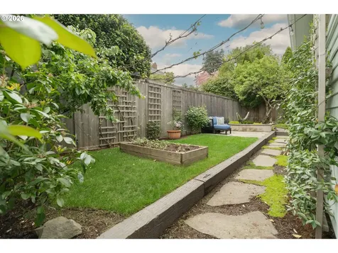 3453 E Burnside Street Portland OR 97214