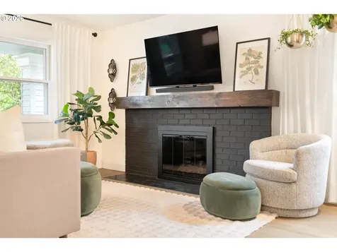3453 E Burnside Street Portland OR 97214