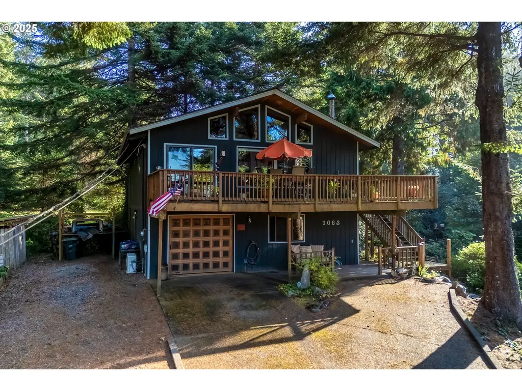 1085 SW Norwood Drive Waldport OR 97394