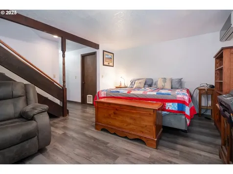 1085 SW Norwood Drive Waldport OR 97394