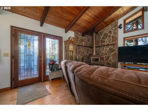 1085 SW Norwood Drive Waldport OR 97394