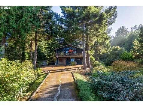 1085 SW Norwood Drive Waldport OR 97394