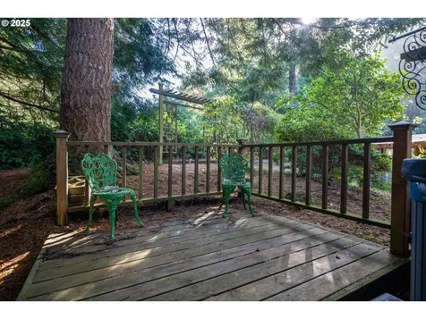 1085 SW Norwood Drive Waldport OR 97394