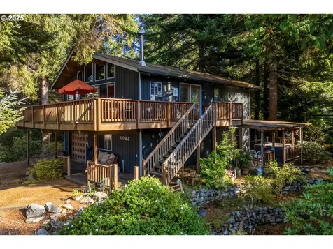 1085 SW Norwood Drive Waldport OR 97394