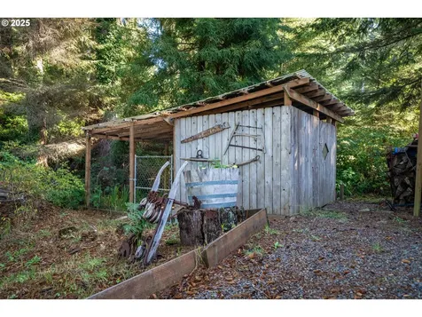 1085 SW Norwood Drive Waldport OR 97394