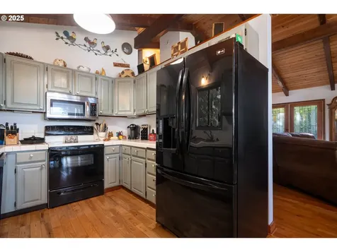 1085 SW Norwood Drive Waldport OR 97394