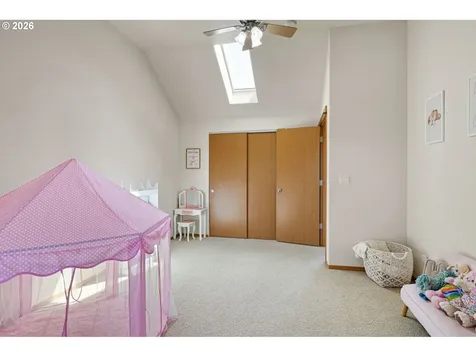 1053 Heckart Lane Harrisburg OR 97446