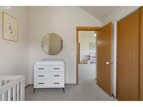 1053 Heckart Lane Harrisburg OR 97446