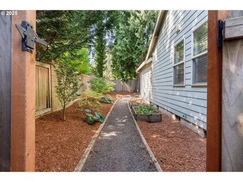 11430 SW Fonner Street Portland OR 97223