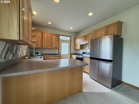 8455 S Victoria Avenue Rockaway Beach OR 97136