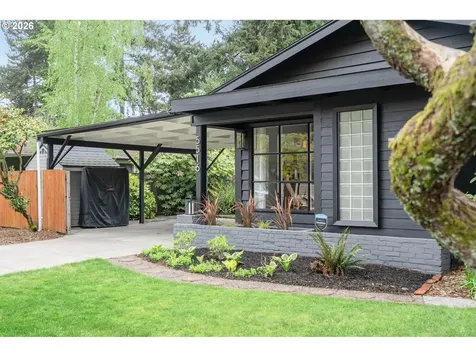 5516 SE Steele Street Portland OR 97206