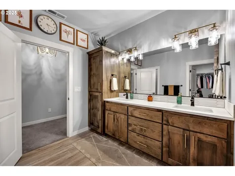 825 S Goose Loop Ridgefield WA 98642