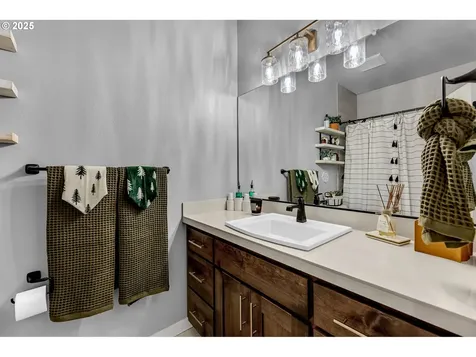 825 S Goose Loop Ridgefield WA 98642