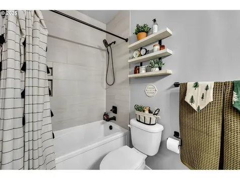 825 S Goose Loop Ridgefield WA 98642