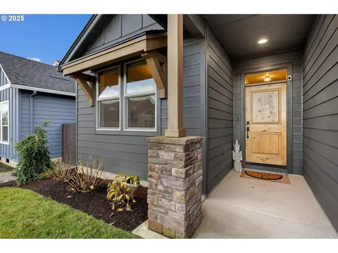 825 S Goose Loop Ridgefield WA 98642