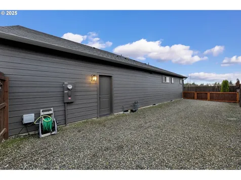 825 S Goose Loop Ridgefield WA 98642