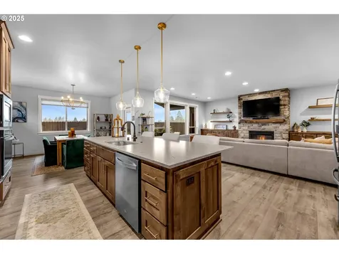 825 S Goose Loop Ridgefield WA 98642
