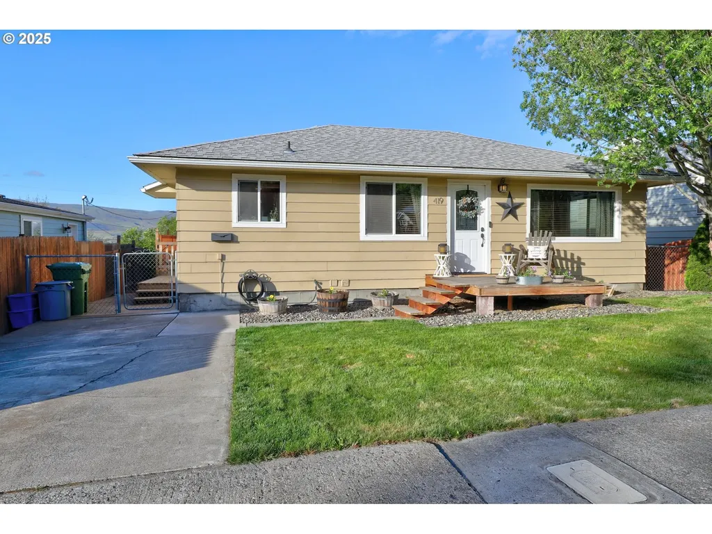 419 W 14th Street The Dalles OR 97058