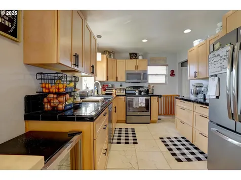 419 W 14th Street The Dalles OR 97058