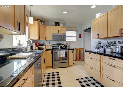 419 W 14th Street The Dalles OR 97058