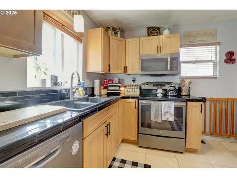 419 W 14th Street The Dalles OR 97058