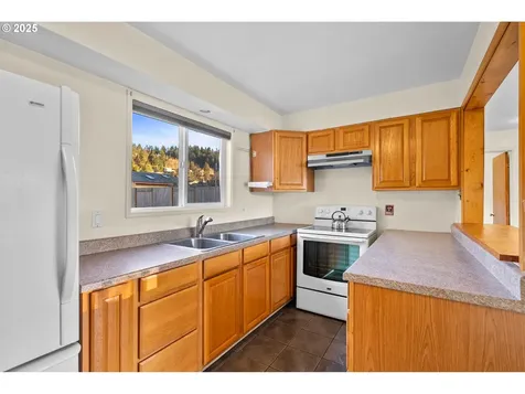 3875 E Amazon Drive Eugene OR 97405