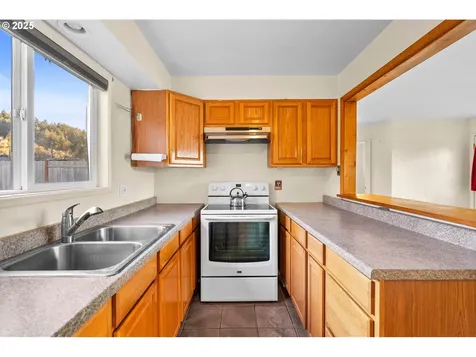3875 E Amazon Drive Eugene OR 97405