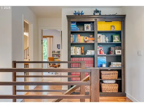 2531 NW Marsden Place Portland OR 97229
