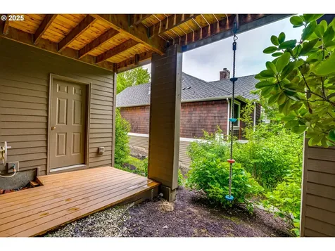 2531 NW Marsden Place Portland OR 97229