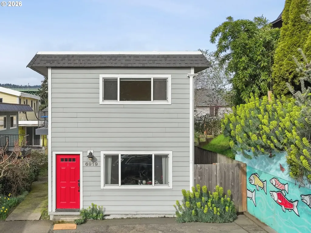 6919 N Leavitt Avenue Portland OR 97203