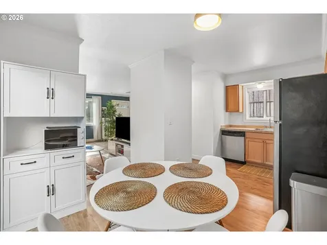 6919 N Leavitt Avenue Portland OR 97203