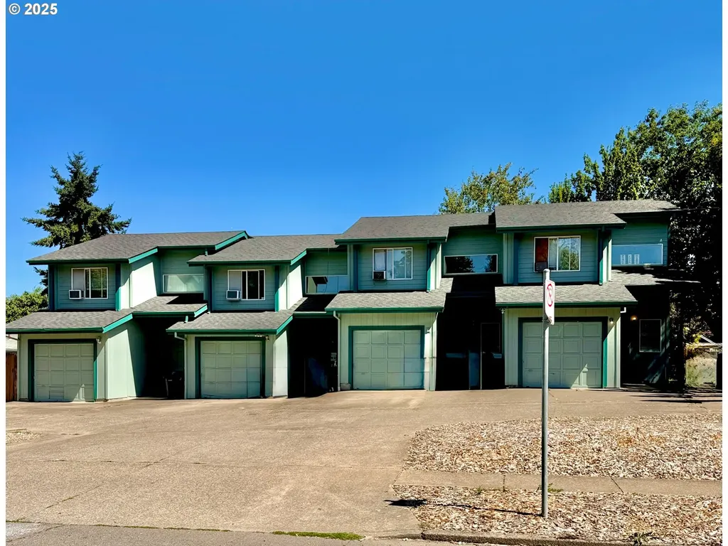 1028 N 3rd Street Woodburn OR 97071