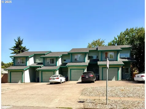 1028 N 3rd Street Woodburn OR 97071