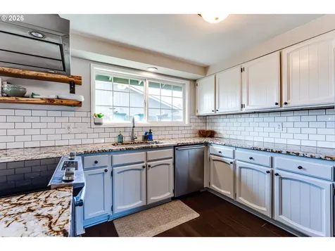 3958 Pam Street Eugene OR 97402