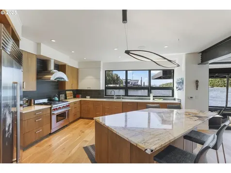 3939 N Marine Drive Portland OR 97217