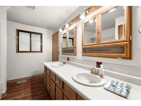 16615 S Annette Drive Oregon City OR 97045
