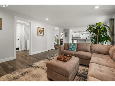 1405 NE 14th Place Canby OR 97013