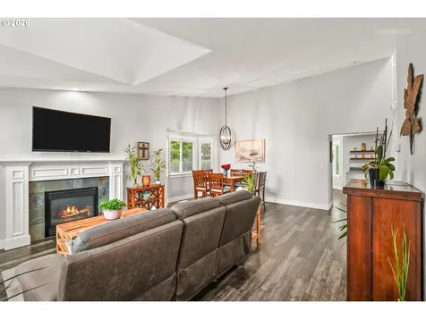 1405 NE 14th Place Canby OR 97013