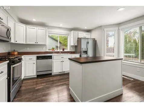 1405 NE 14th Place Canby OR 97013