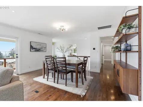 4432 SW Twombly Avenue Portland OR 97239
