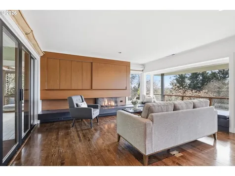 4432 SW Twombly Avenue Portland OR 97239